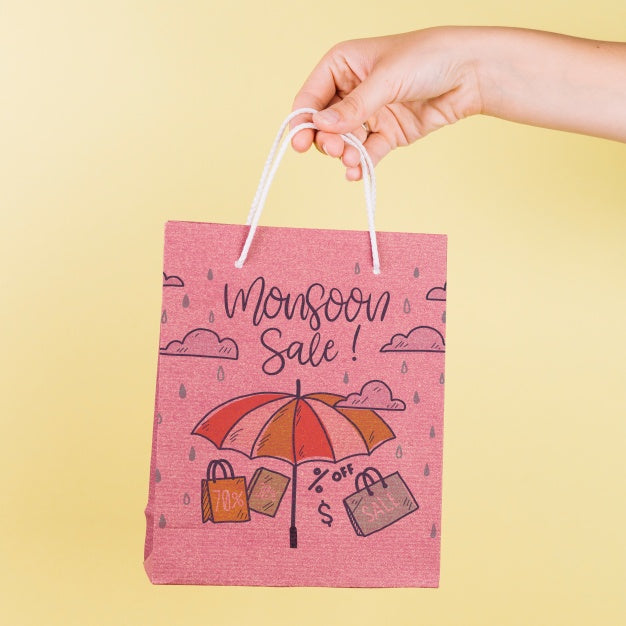 Hand Holding Shopping Bag Mockup Psd
