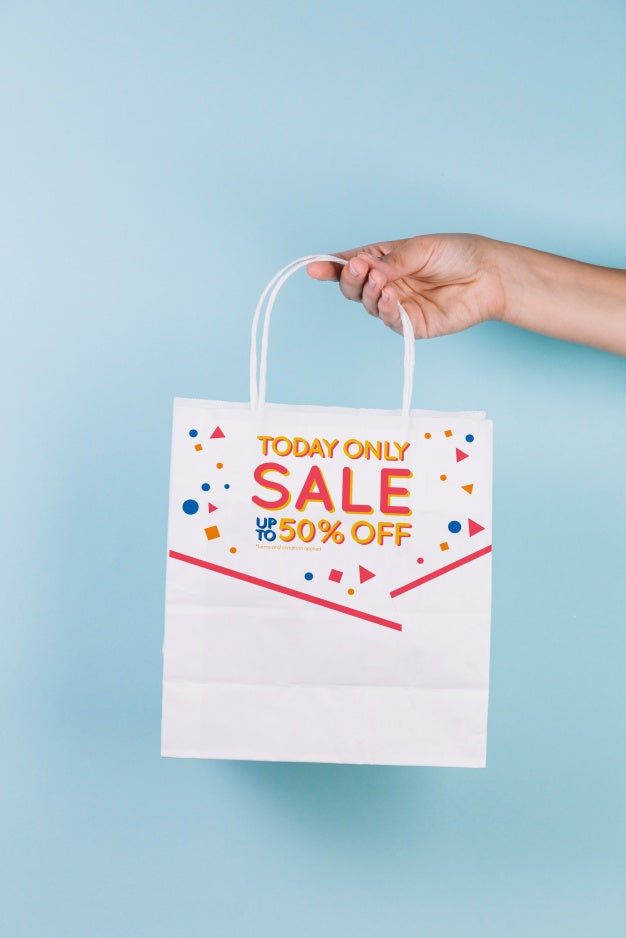Hand Holding Shopping Bag Mockup Psd
