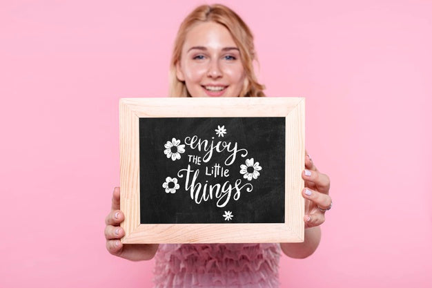 Happy Birthday Message On Chalkboard Psd