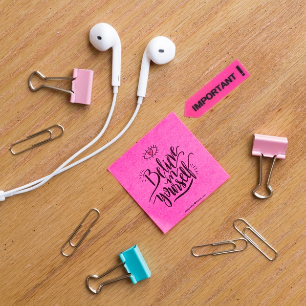 Inspirational Lettering Quote On Post It Psd