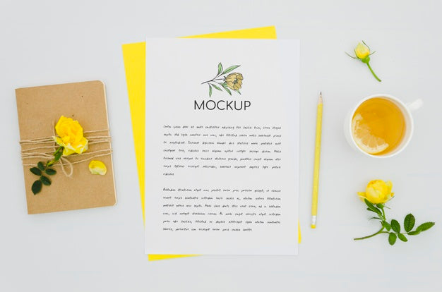 Juice And Botanical Mock-Up Psd