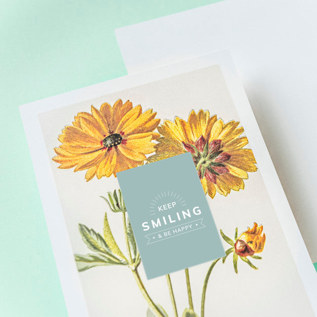Keep Smiling Greeting Card Mockup Psd