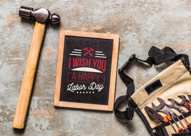 Labor Day Mockup With Slate And Tools Psd