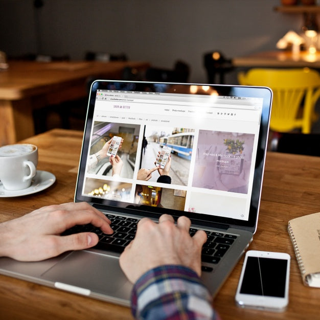 Laptop Mock Up Design Psd