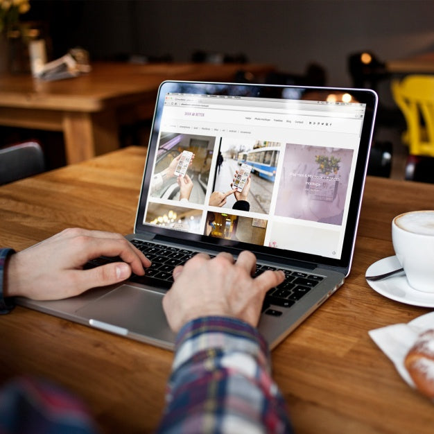 Laptop Mock Up Design Psd