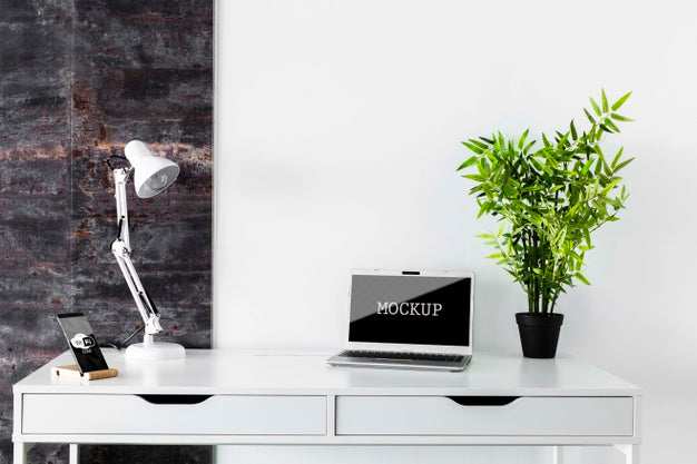 Laptop Mock-Up On Modern Desk Psd