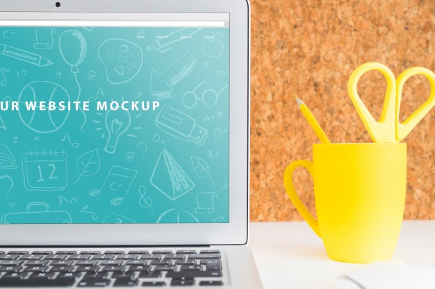 Laptop Mockup For Website Presentation With Back To School Concept Psd