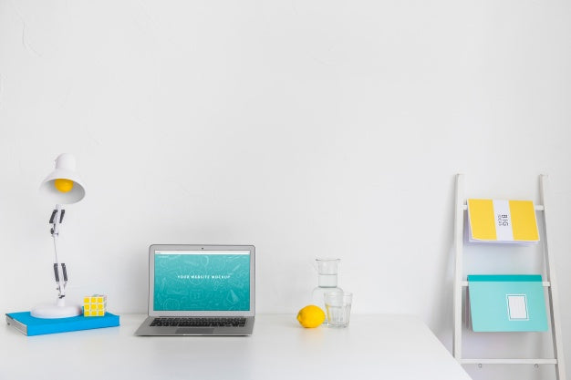 Laptop Mockup For Website Presentation With Back To School Concept Psd