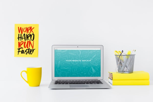 Laptop Mockup For Website Presentation With Back To School Concept Psd