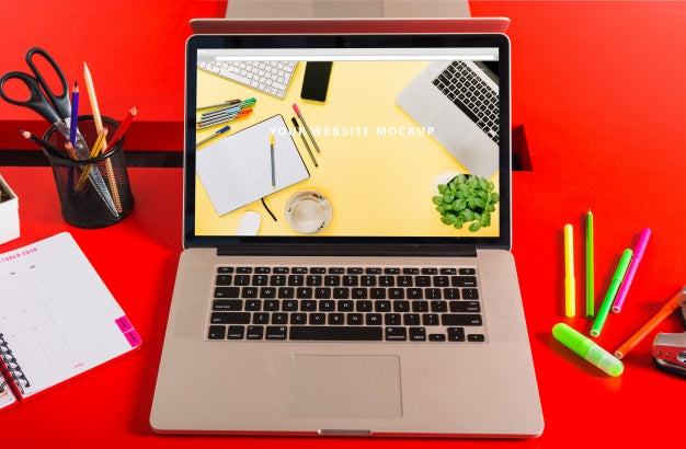 Laptop Mockup On Desk Psd