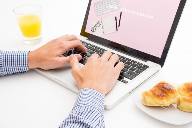 Laptop Mockup With Breakfast Concept Psd