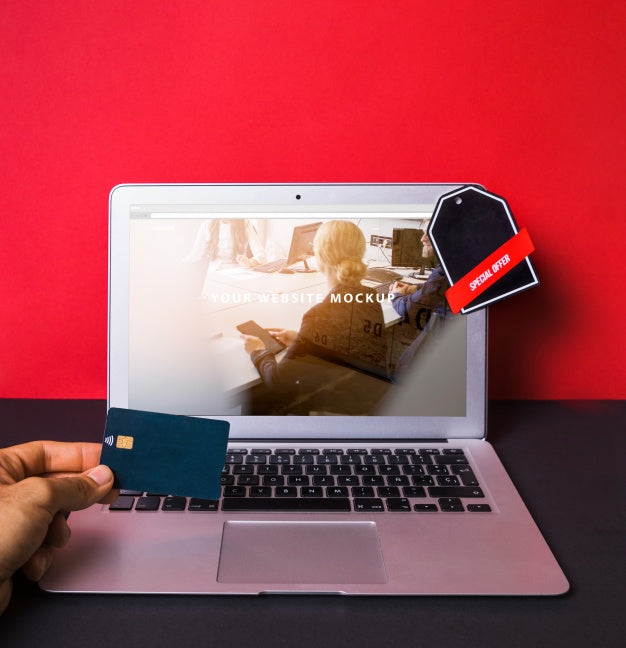 Laptop Mockup With Online Shopping Concept Psd