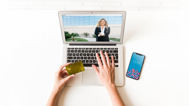 Laptop Mockup With Payment Concept Psd