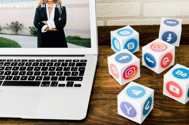 Laptop Mockup With Social Network Concept Psd