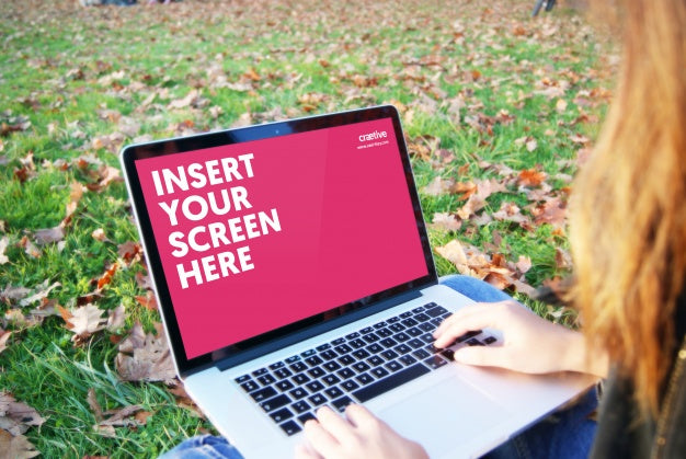 Laptop Screen Mock Up Design Psd