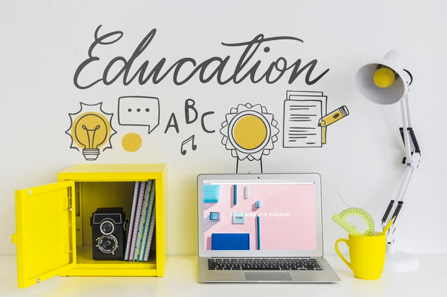 Laptop With Mockup Screen In Clean And Tidy Workspace. Education Theme Psd