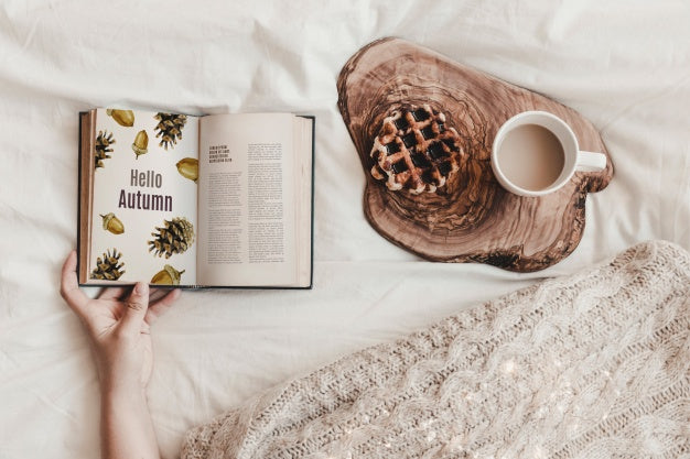 Literature And Autumn Mockup Psd