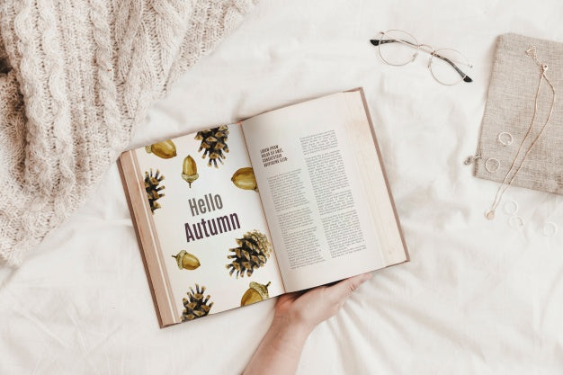 Literature And Autumn Mockup Psd