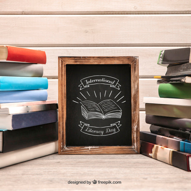 Literature Mockup With Close Up Of Slate Psd