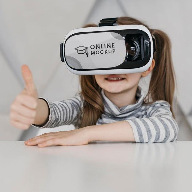 Little Girl With Virtual Reality Headset Showing Ok Sign Psd