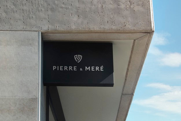 Logo Mockup Black Hanging Sign Psd