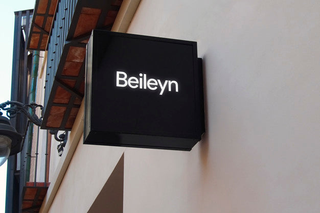 Logo Mockup Modern Black Hang Sign Psd