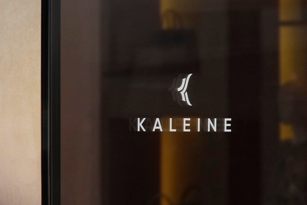 Luxury Clothing Window Sign Logo Mockup Psd