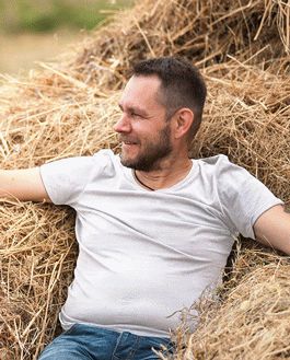 Male T-Shirt – Psd Mockup