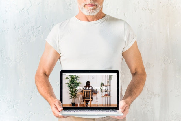 Man Presenting Laptop Psd
