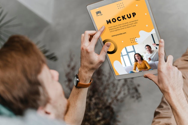 Man Using Tablet Psd