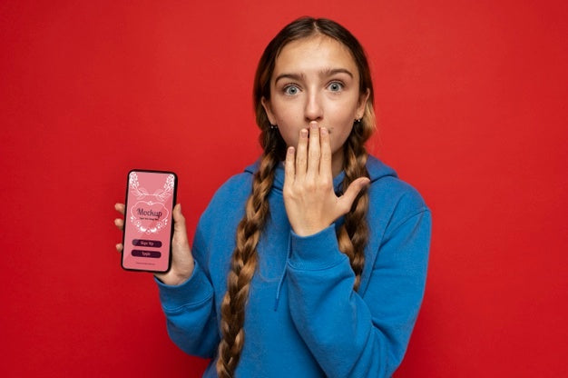 Medium Shot Girl Holding Smartphone Psd