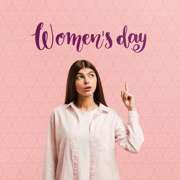 Medium Shot Girl Pointing Up Psd