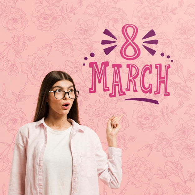 Medium Shot Girl With Glasses Pointing Up Psd