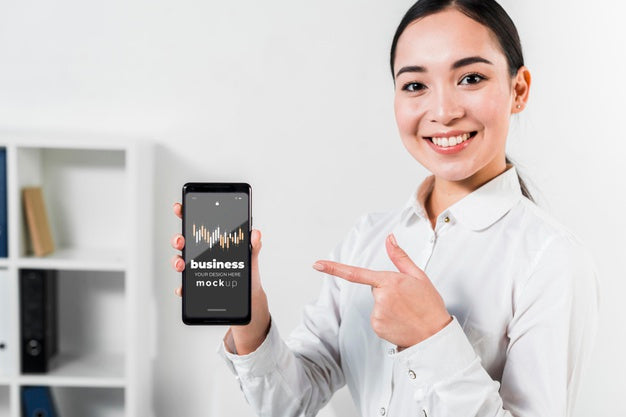 Medium Shot Woman Holding Phone Psd