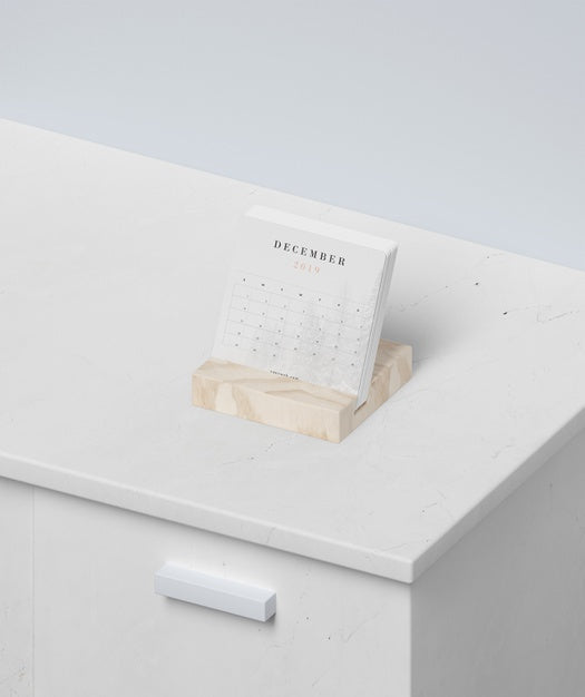 Miniature Calendar Form In Wooden Support Psd