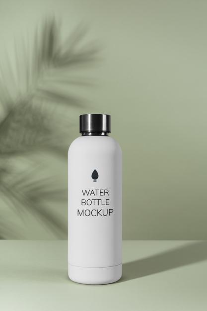 Minimal Reusable Water Bottle Design Mockup Psd