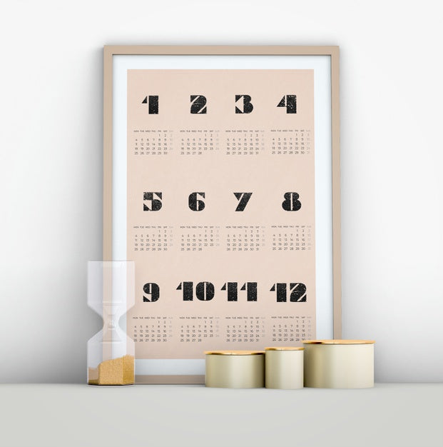 Minimalist Calendar Mockup With Hourglass Psd