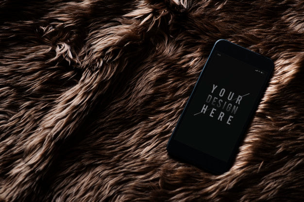 Mobile Phone Screen Mockup On Fur Surface Psd