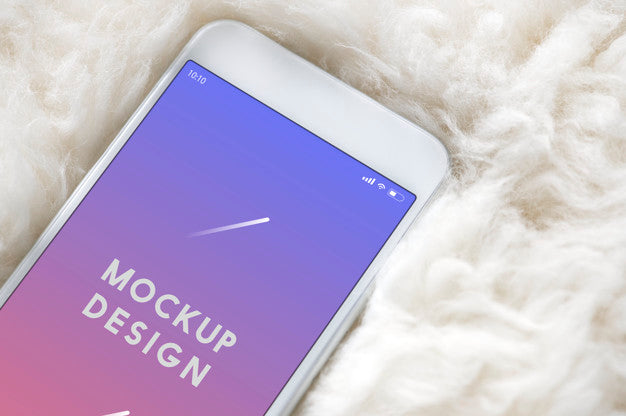 Mobile Phone Screen Mockup On Fur Surface Psd