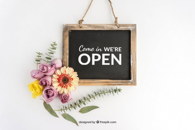 Mockup Design Of Placard With Decorative Flowers Psd