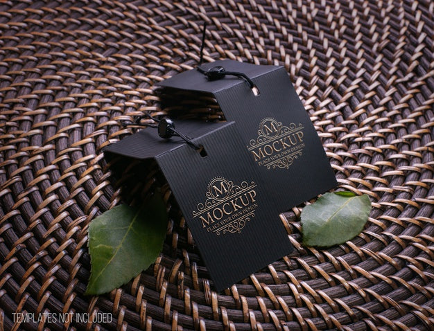 Mockup Label With Golden Text Effect Psd