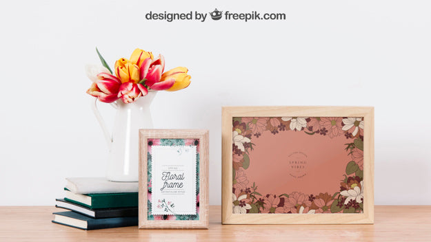 Mockup Of Two Frames On Table Psd