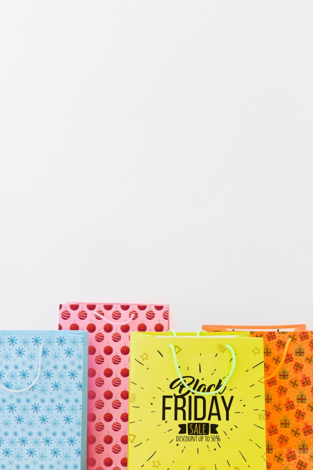 Mockup Of Various Shopping Bags For Black Friday Psd