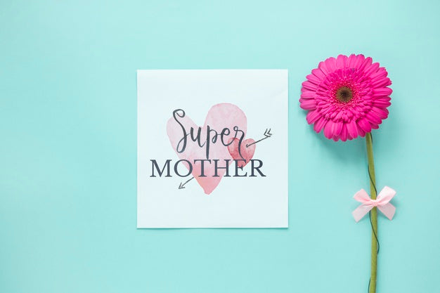 Mothers Day Card Mockup With Flowers Psd