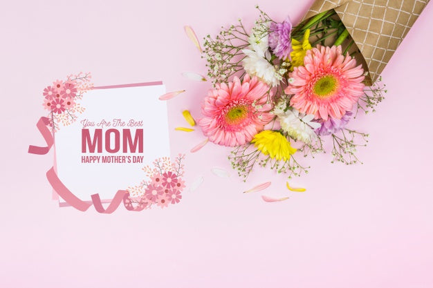 Mothers Day Card Mockup With Flowers Psd