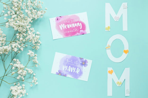 Mothers Day Card Mockup With Flowers Psd