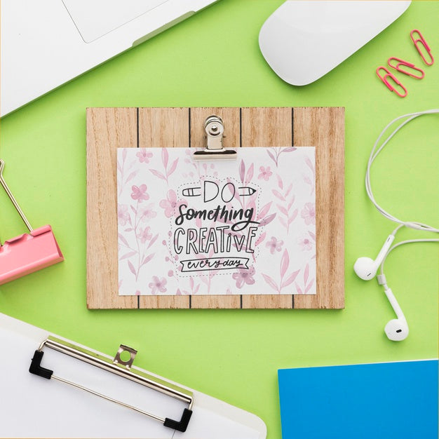 Motivational Message On Wooden Board Psd