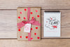 Notepad Mockup Next To Gift Box For Valentine Psd