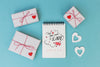 Notepad Mockup Next To Gift Boxes For Valentine Psd