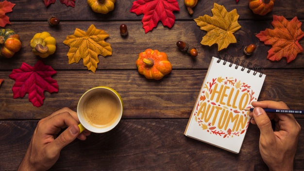 Notepad Mockup With Autumn Concept Psd
